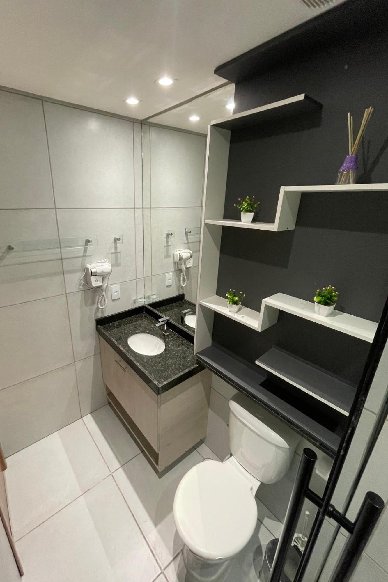 Flat Oliveira -
